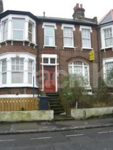 			NEW ON THE MARKET!, 1 Bedroom, 1 bath, 1 reception Flat			 Wightman road, HARINGEY N8